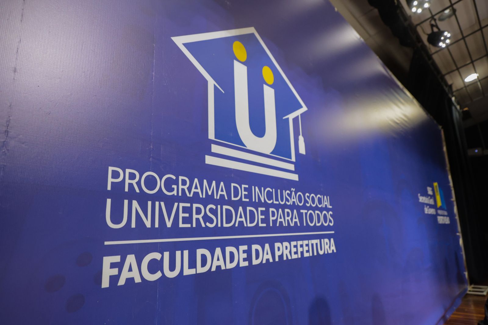 O Programa Faculdade da Prefeitura já teve mais de 190 profissionais formados