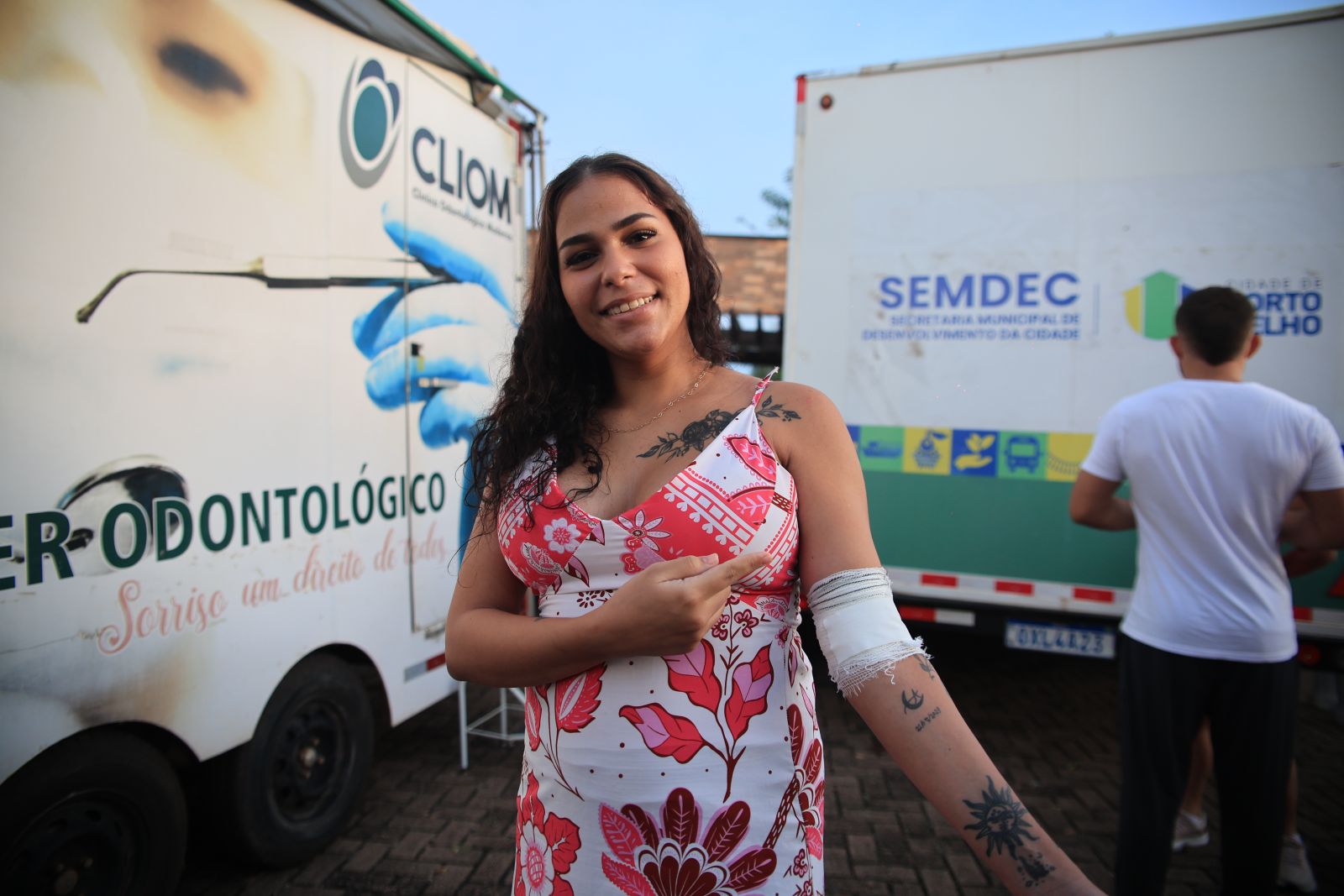 A estudante Thalita Evelin, de 19 anos, saiu sorrindo depois de colocar o implanon